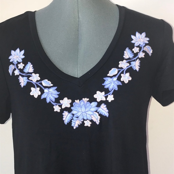 Karen Kane Embroidered Hailey Dress - Picture 2 of 4